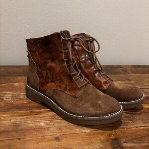 Comfortiva Renny Flower Boots - suede leather - 7.5